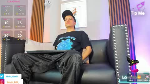 Sexy  Hot Kevin online show from 11.06.25