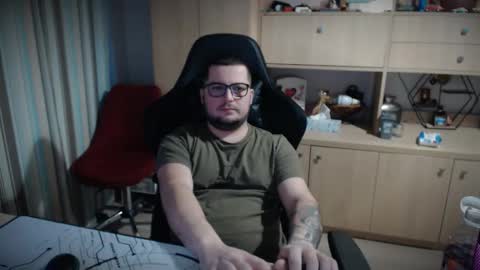 Kevinn online show from 12.16.25