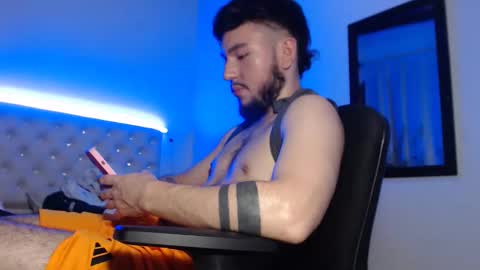 Snapshot of kevinsantiag0 chatting on 12.16.25 kevinsantiag0 online show from 12.16.25