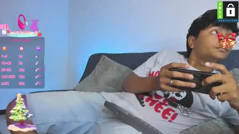 Snapshot of kevinxlvx chatting on 11.10.25 kevin and ottis online show from 11.10.25