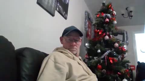 Snapshot of kevlooking4sez chatting on 12.31.24 kevlooking4sez online show from 12.31.24