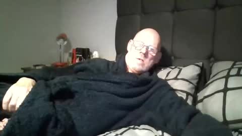 Snapshot of kevlooking4sez chatting on 03.12.25 kevlooking4sez online show from 03.12.25