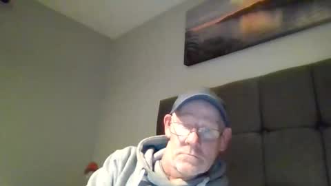 Snapshot of kevlooking4sez chatting on 09.20.25 kevlooking4sez online show from 09.20.25