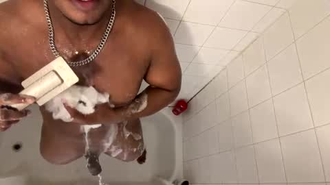 Snapshot of keybump323 chatting on 12.29.24 Keybump online show from 12.29.24