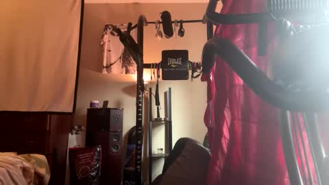 Snapshot of keybump323 chatting on 10.07.25 Keybump online show from 10.07.25