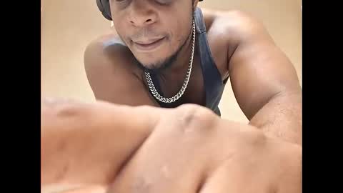 Snapshot of keybump323 chatting on 11.06.25 Keybump online show from 11.06.25