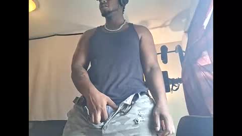 Snapshot of keybump323 chatting on 11.09.25 Keybump online show from 11.09.25