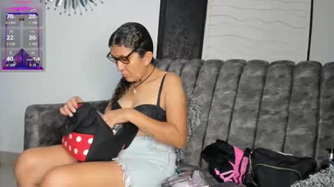 Keila Milf online show from 11.06.25
