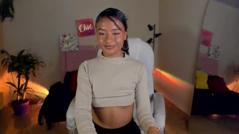 Snapshot of keyla_roberts_ chatting on 01.03.25 Adhara. Help me reach 100 likes online show from 01.03.25