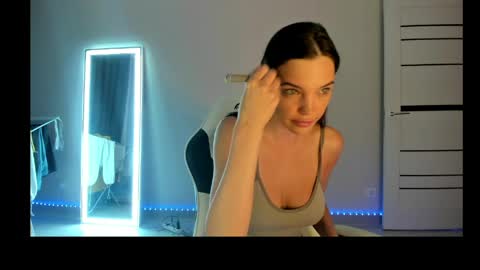 Snapshot of keyli_ink chatting on 05.13.26 Keyli online show from 05.13.26