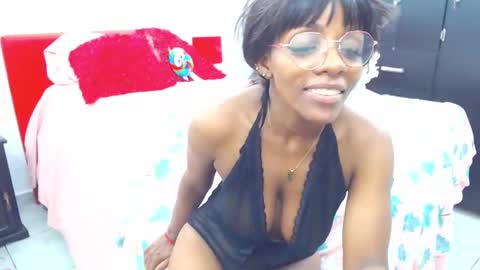 Sandy Saenz online show from 02.09.25