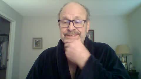 Snapshot of kfries chatting on 12.31.24 Kent online show from 12.31.24