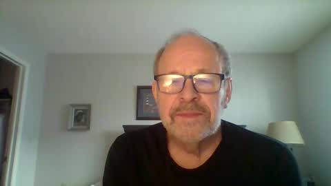 Snapshot of kfries chatting on 01.01.25 Kent online show from 01.01.25