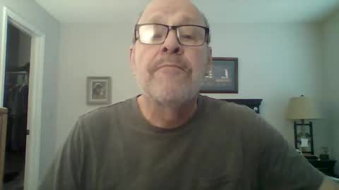 Snapshot of kfries chatting on 03.04.25 Kent online show from 03.04.25