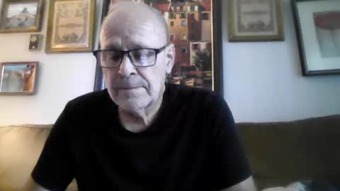 Snapshot of kfries chatting on 09.18.25 Kent online show from 09.18.25