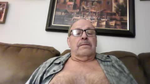 Snapshot of kfries chatting on 10.07.25 Kent online show from 10.07.25