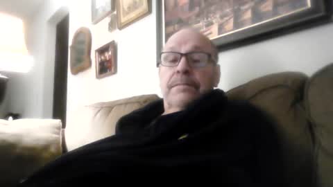 Snapshot of kfries chatting on 10.14.25 Kent online show from 10.14.25