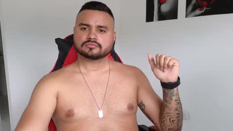 Snapshot of khalidferrer chatting on 02.25.25 khalid ferrer online show from 02.25.25