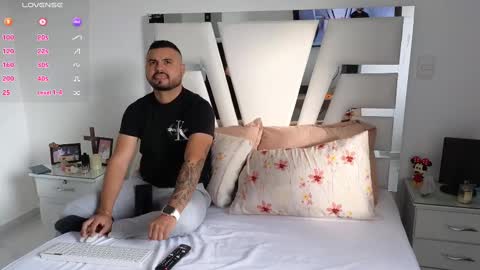 Snapshot of khalidferrer chatting on 03.10.25 khalid ferrer online show from 03.10.25