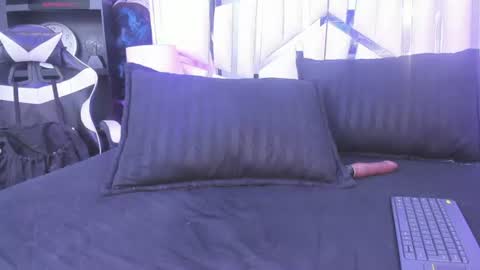 Snapshot of khaotic_kat chatting on 07.18.26 Kat online show from 07.18.26
