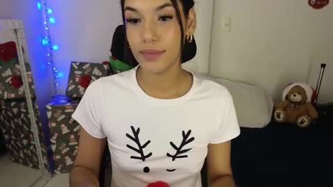 Karelys M. online show from 12.26.24