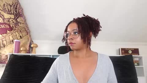 Snapshot of khayaparker chatting on 11.09.25 Khaya online show from 11.09.25