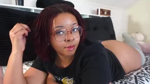 Snapshot of khayaparker chatting on 11.10.25 Khaya online show from 11.10.25