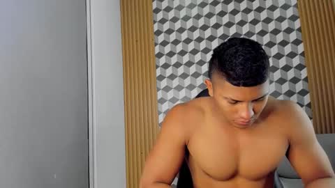 Snapshot of khen_west1 chatting on 03.05.25 khen_west1 online show from 03.05.25