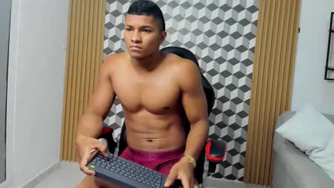 Snapshot of khen_west1 chatting on 03.11.25 khen_west1 online show from 03.11.25