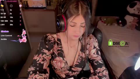 Khi.  online show from 02.26.25