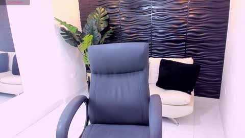 Khloe online show from 02.04.25