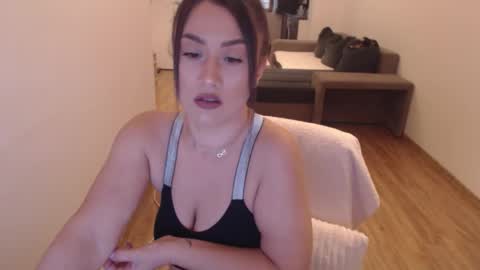 Khloe online show from 10.02.25