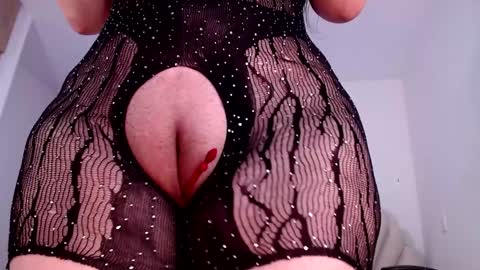 Snapshot of khloe_sweeet chatting on 12.25.24 khloe_sweeet online show from 12.25.24