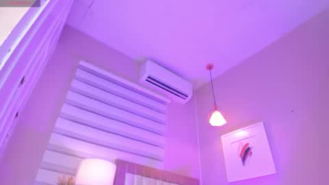 Snapshot of khloe_sweeet chatting on 10.08.25 khloe_sweeet online show from 10.08.25