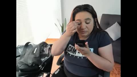 khloe_tommson_ online show from 10.13.25