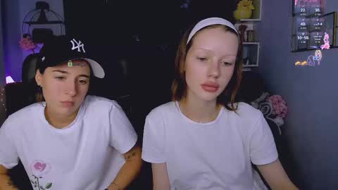 Snapshot of khloebeauty chatting on 09.12.25 khloebeauty online show from 09.12.25