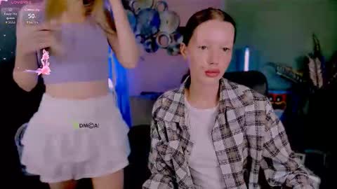 Snapshot of khloebeauty chatting on 09.22.25 khloebeauty online show from 09.22.25