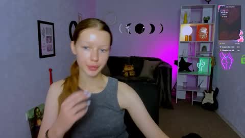 Snapshot of khloebeauty chatting on 10.01.25 khloebeauty online show from 10.01.25