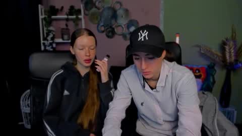 Snapshot of khloebeauty chatting on 10.04.25 khloebeauty online show from 10.04.25