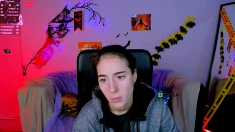 Snapshot of khloebeauty chatting on 11.01.25 khloebeauty online show from 11.01.25