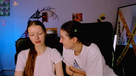 Snapshot of khloebeauty chatting on 11.05.25 khloebeauty online show from 11.05.25