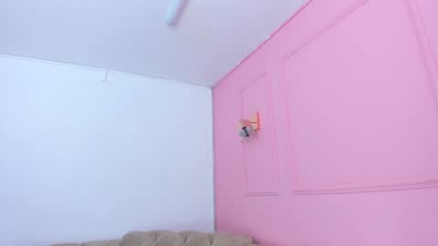 Snapshot of khloeblake chatting on 12.07.24 Khloe online show from 12.07.24