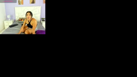 Snapshot of khloeblake chatting on 01.12.25 Khloe online show from 01.12.25