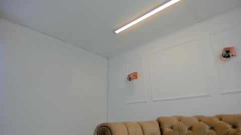 Snapshot of khloeblake chatting on 01.19.25 Khloe online show from 01.19.25