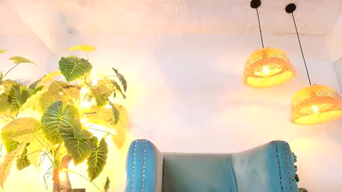 Snapshot of khloejohnson chatting on 10.29.25 khloejohnson online show from 10.29.25