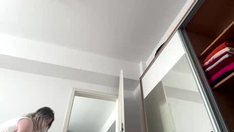 khloekross online show from 02.20.26