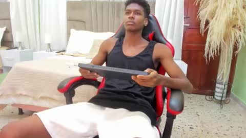 Snapshot of khris__evans chatting on 01.05.26 Kris Evans online show from 01.05.26