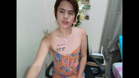 Khylle 27 online show from 10.24.25