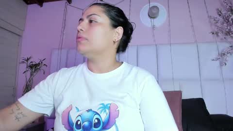 Snapshot of kiana_cream chatting on 09.24.25 N M online show from 09.24.25