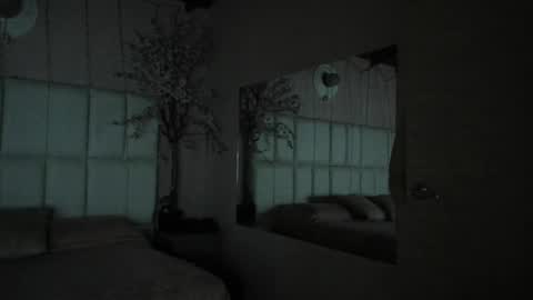 Snapshot of kiana_cream chatting on 09.27.25 N M online show from 09.27.25